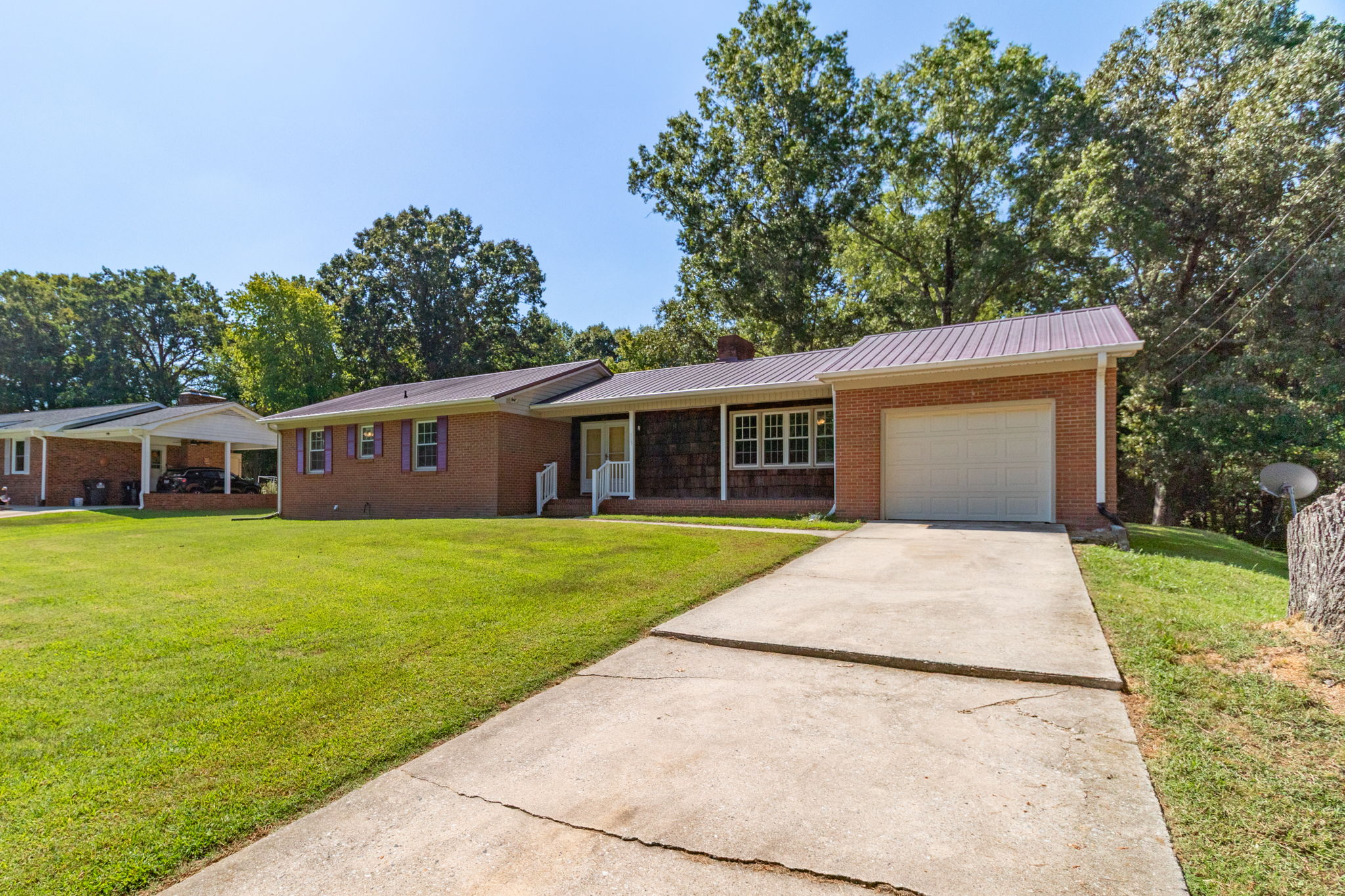 115 Monroe Dr-3