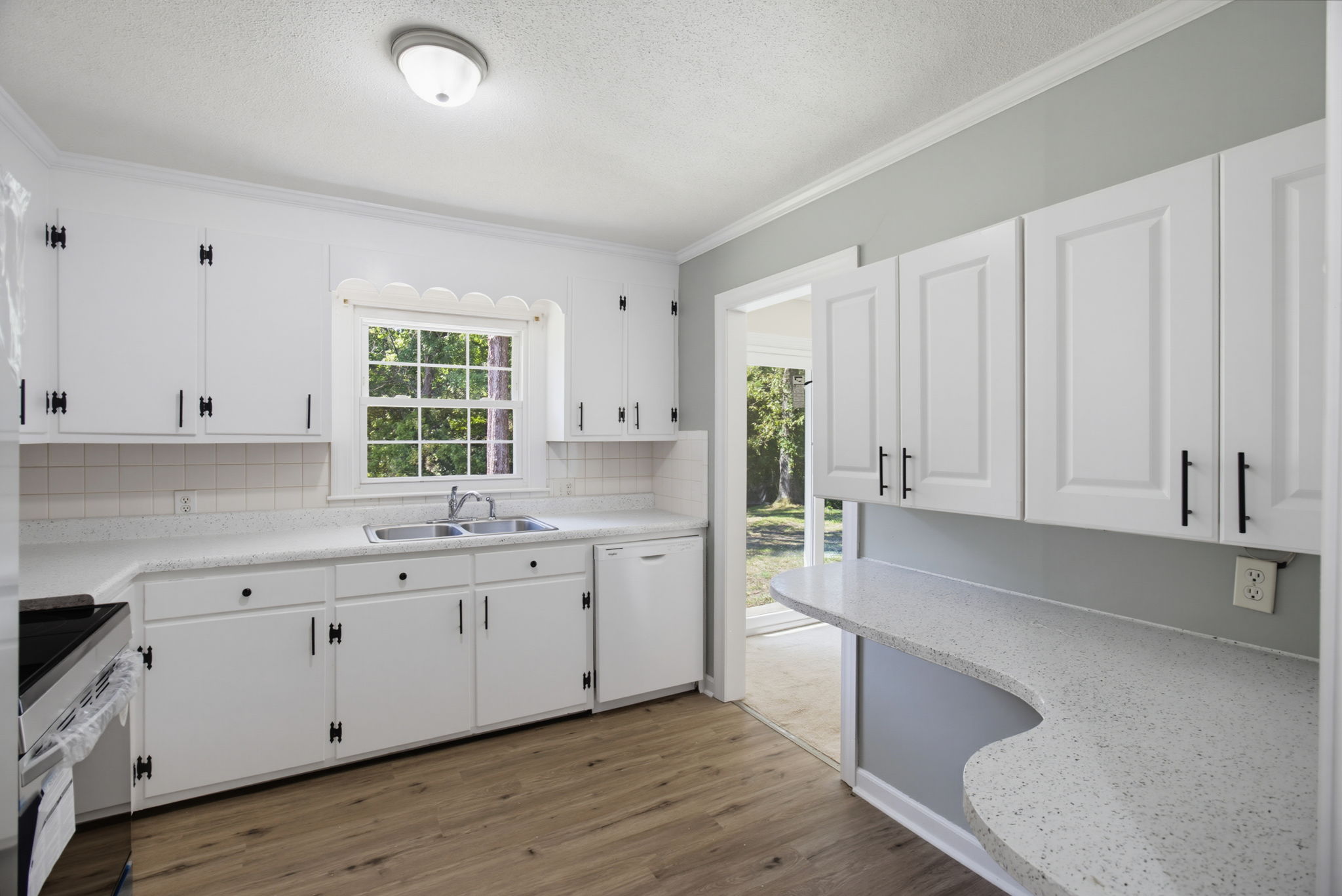 115 Monroe Dr-15