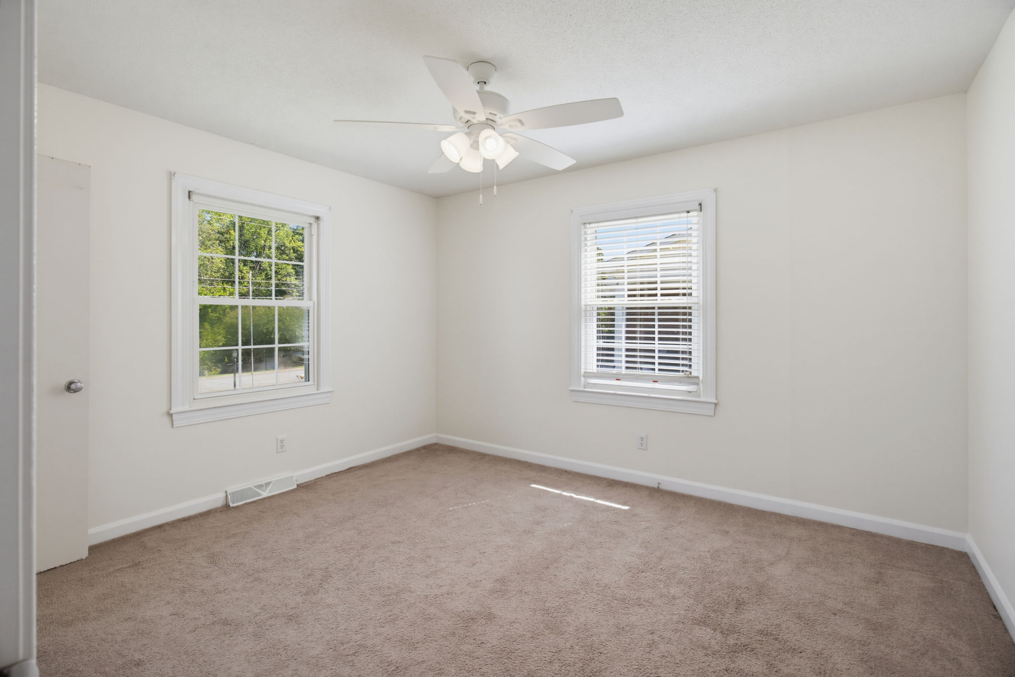 115 Monroe Dr-17