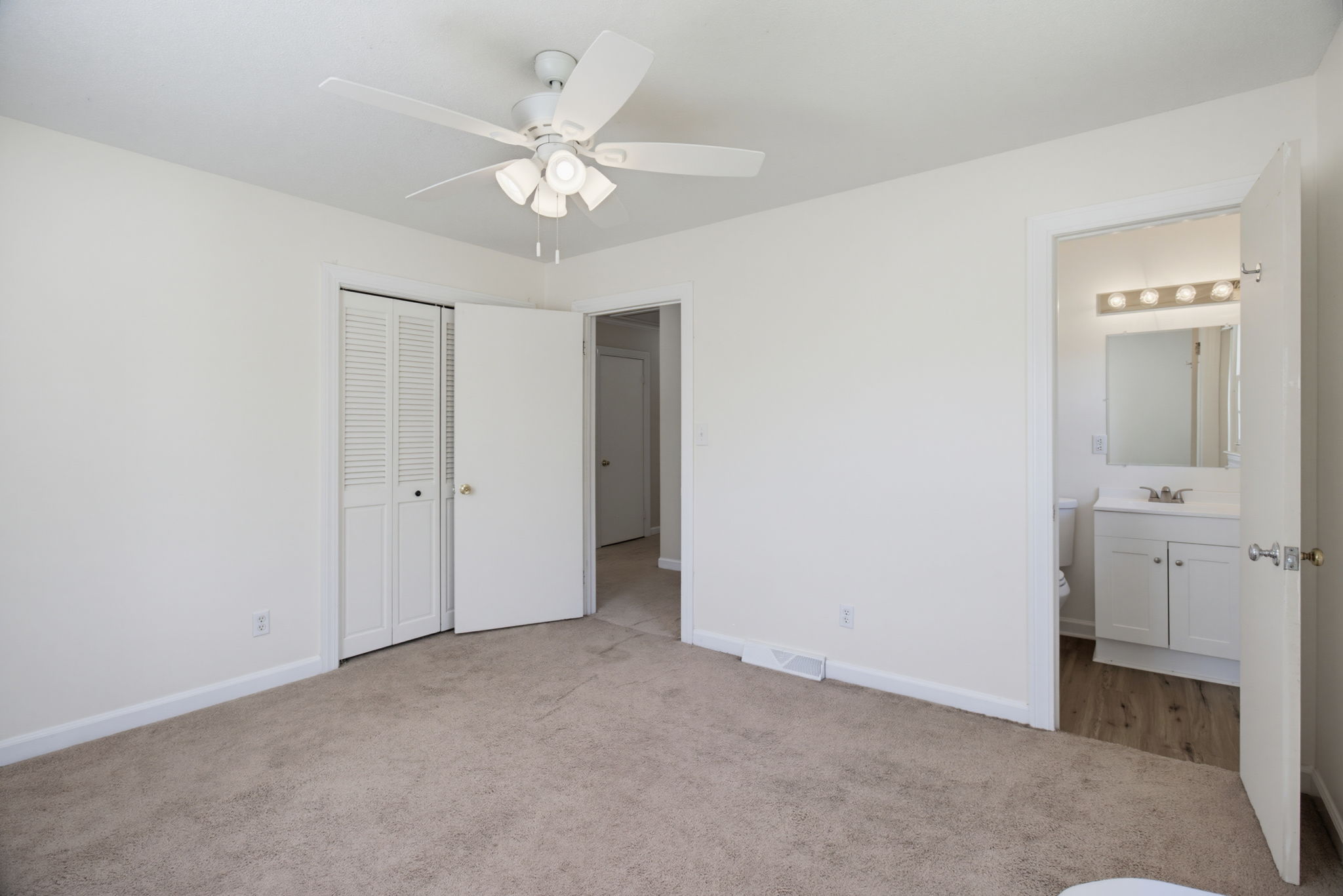 115 Monroe Dr-18