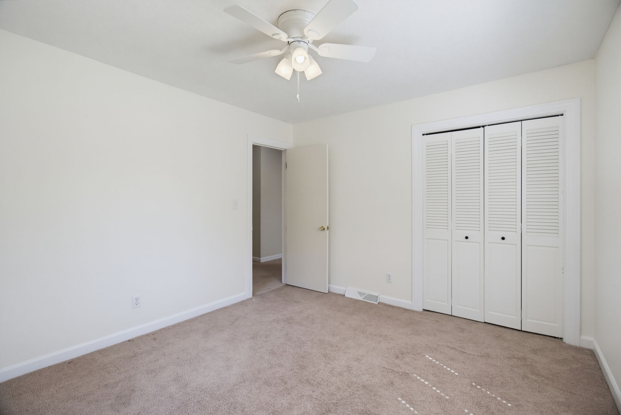 115 Monroe Dr-21
