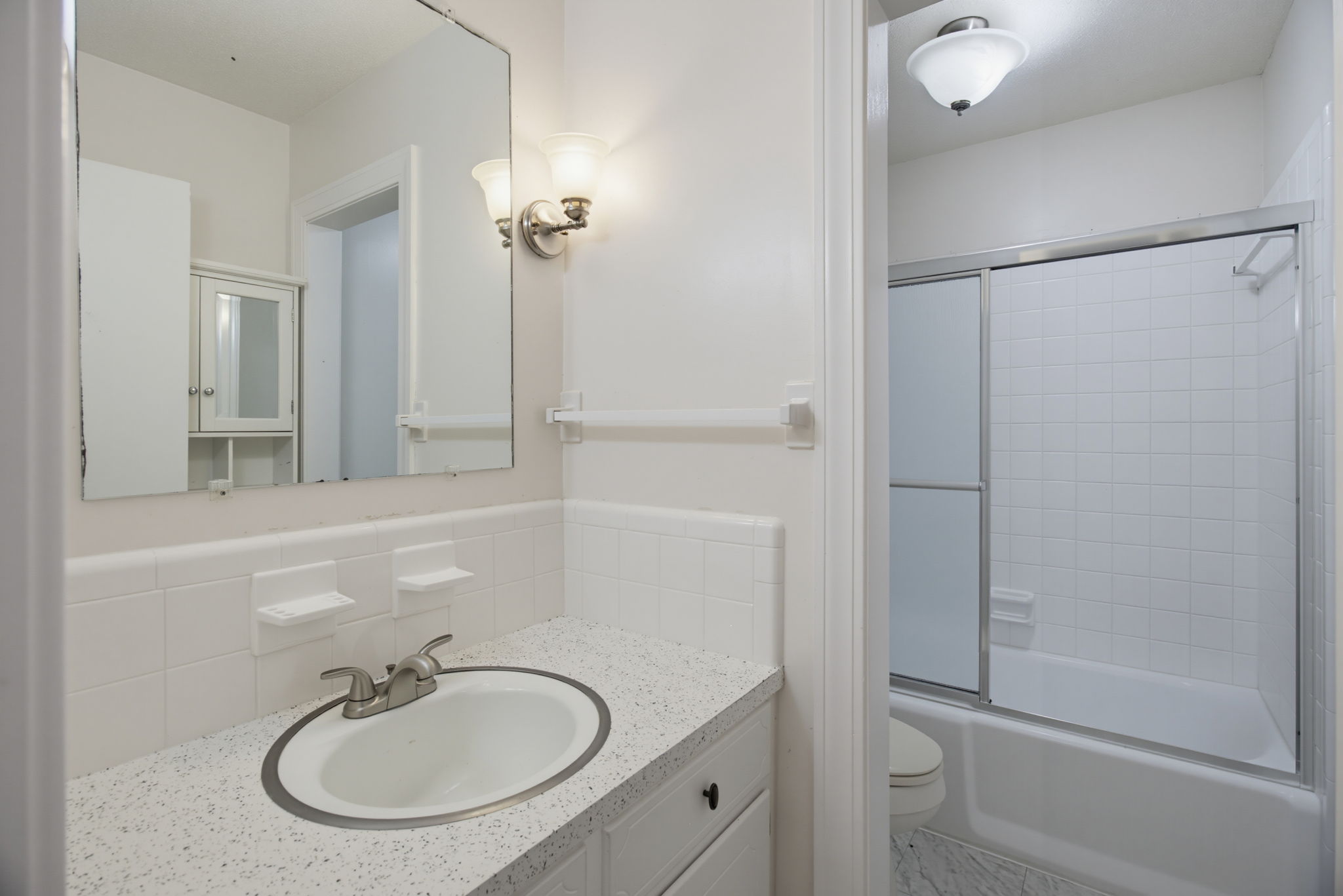 115 Monroe Dr-22