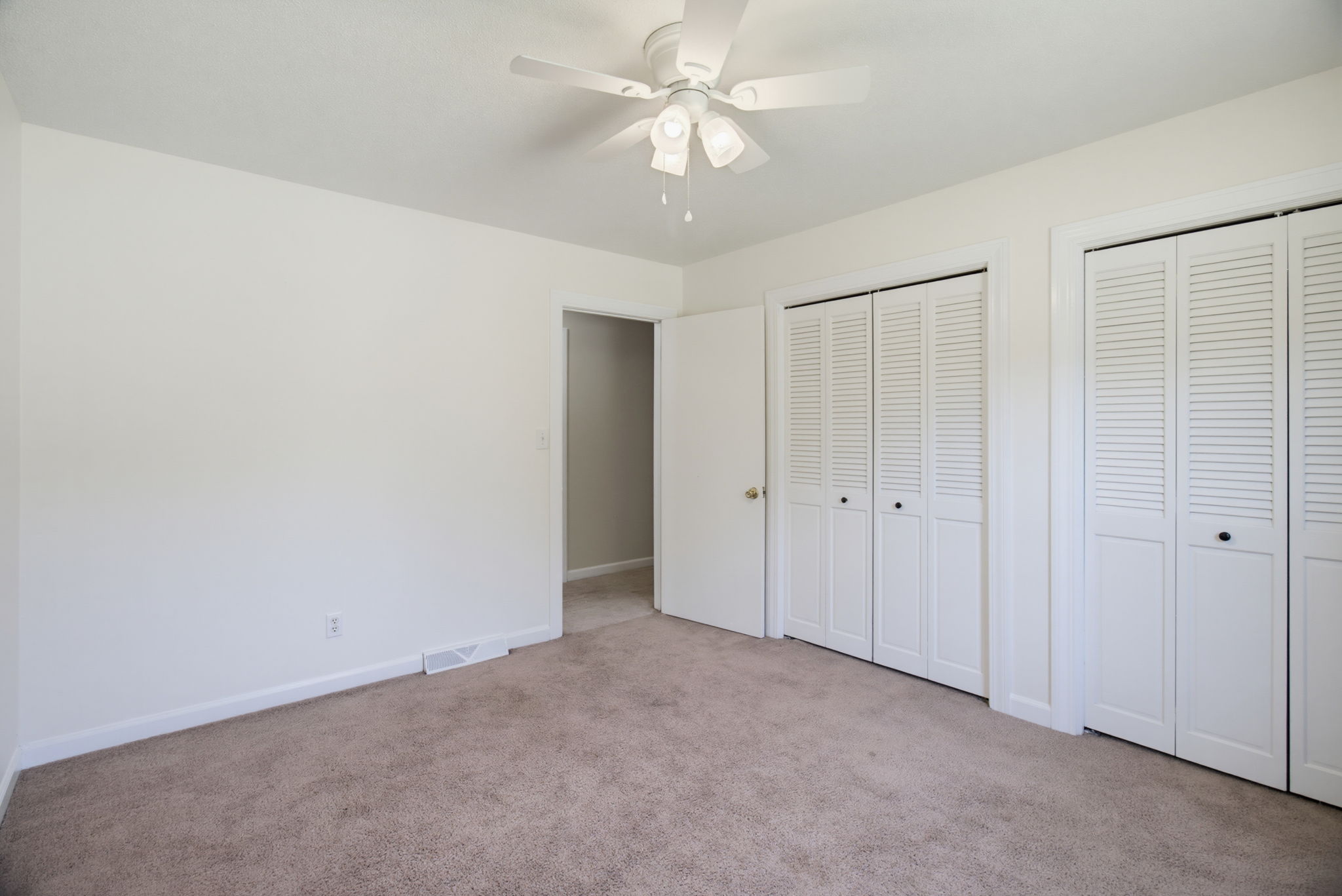 115 Monroe Dr-24