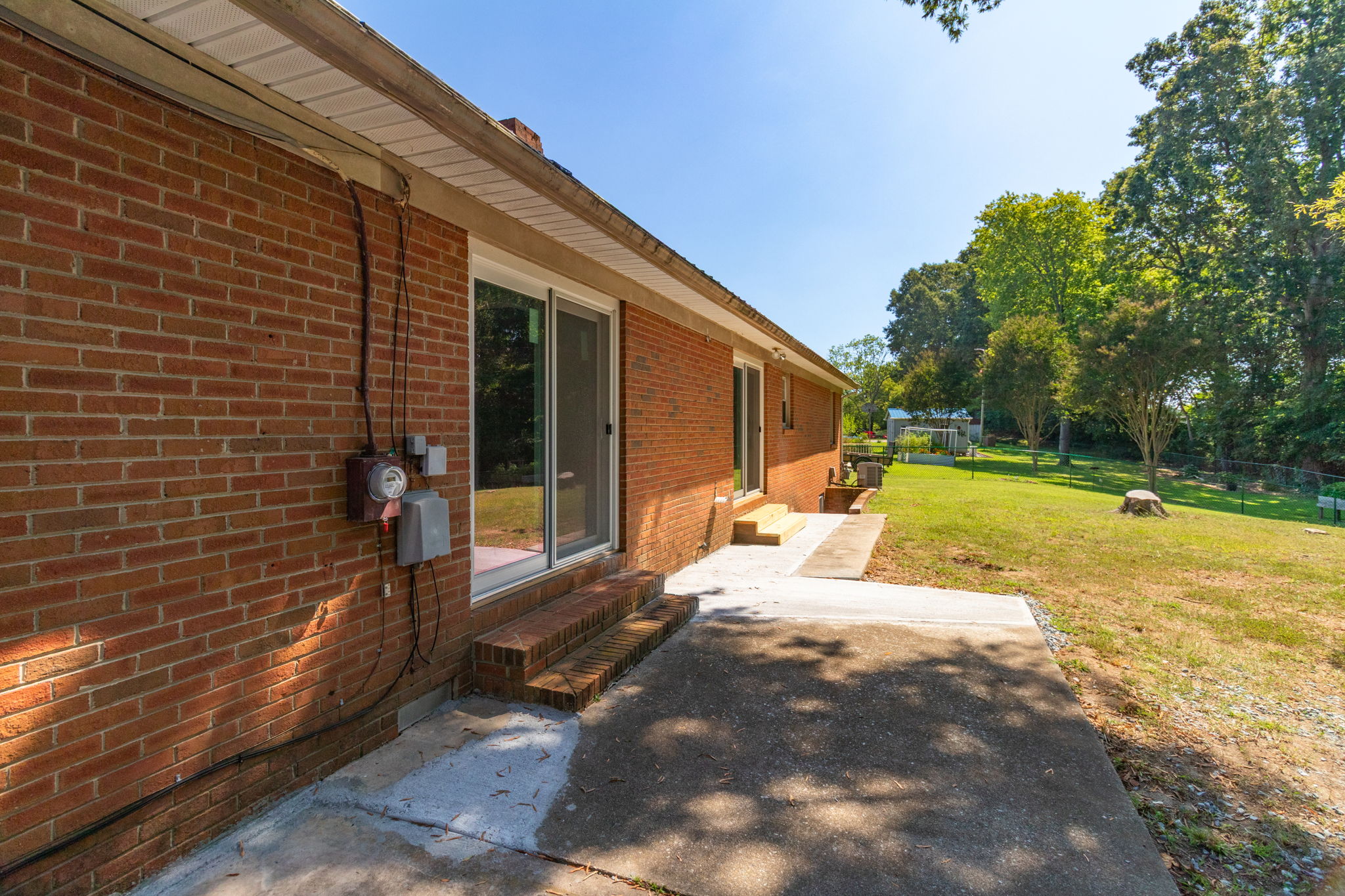 115 Monroe Dr-27