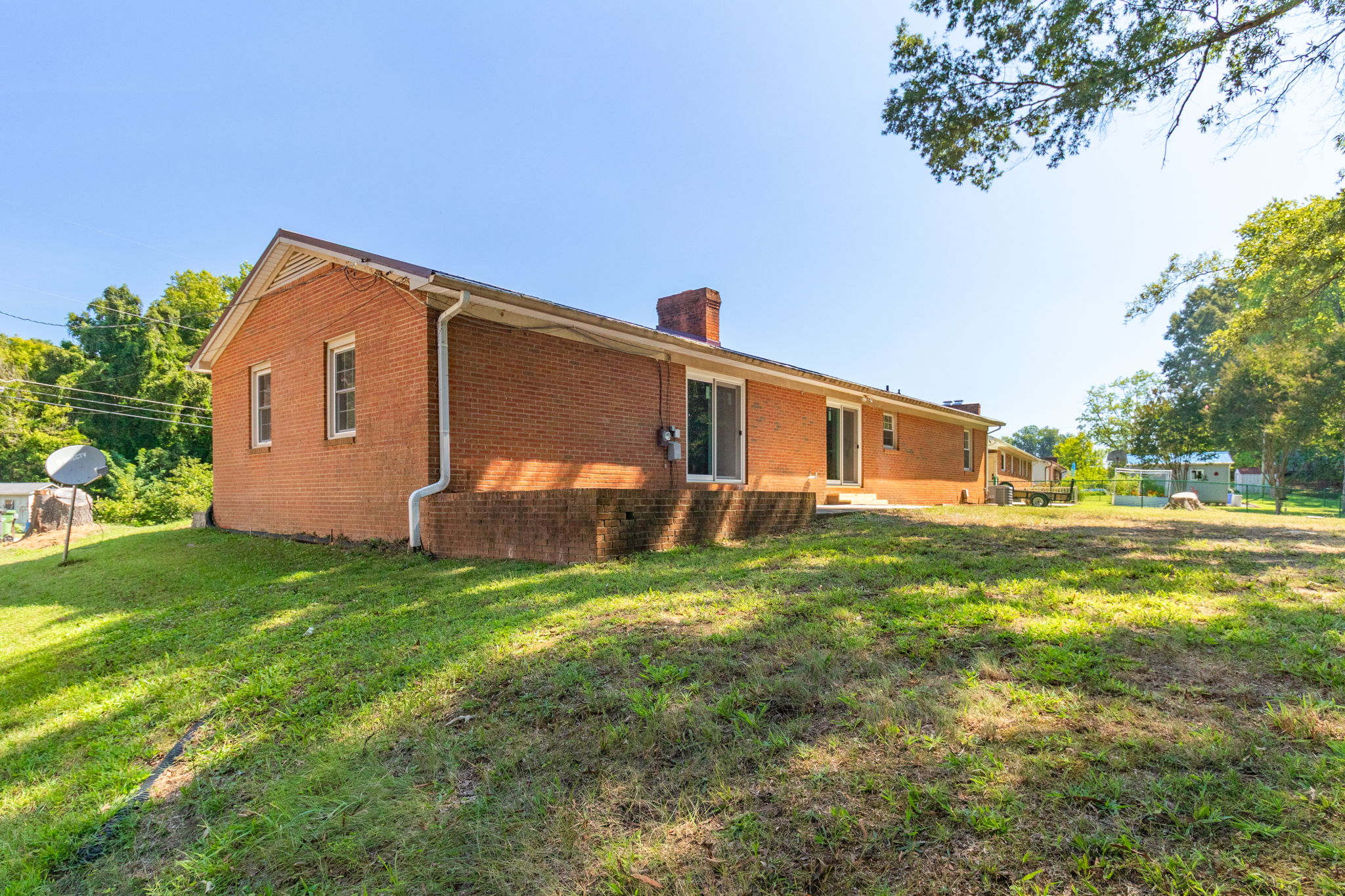 115 Monroe Dr-30