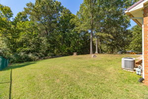 115 Monroe Dr-33