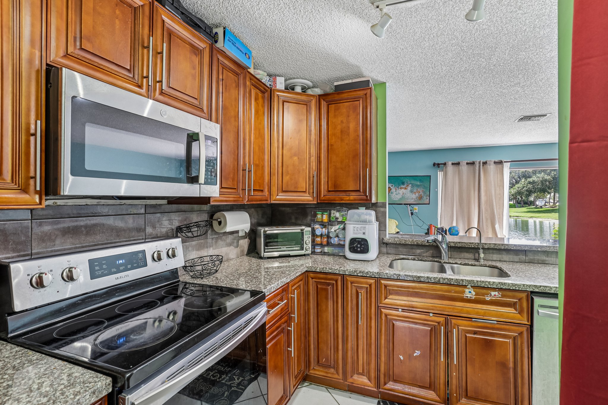 NW 108th Ave-S1607-012.jpg