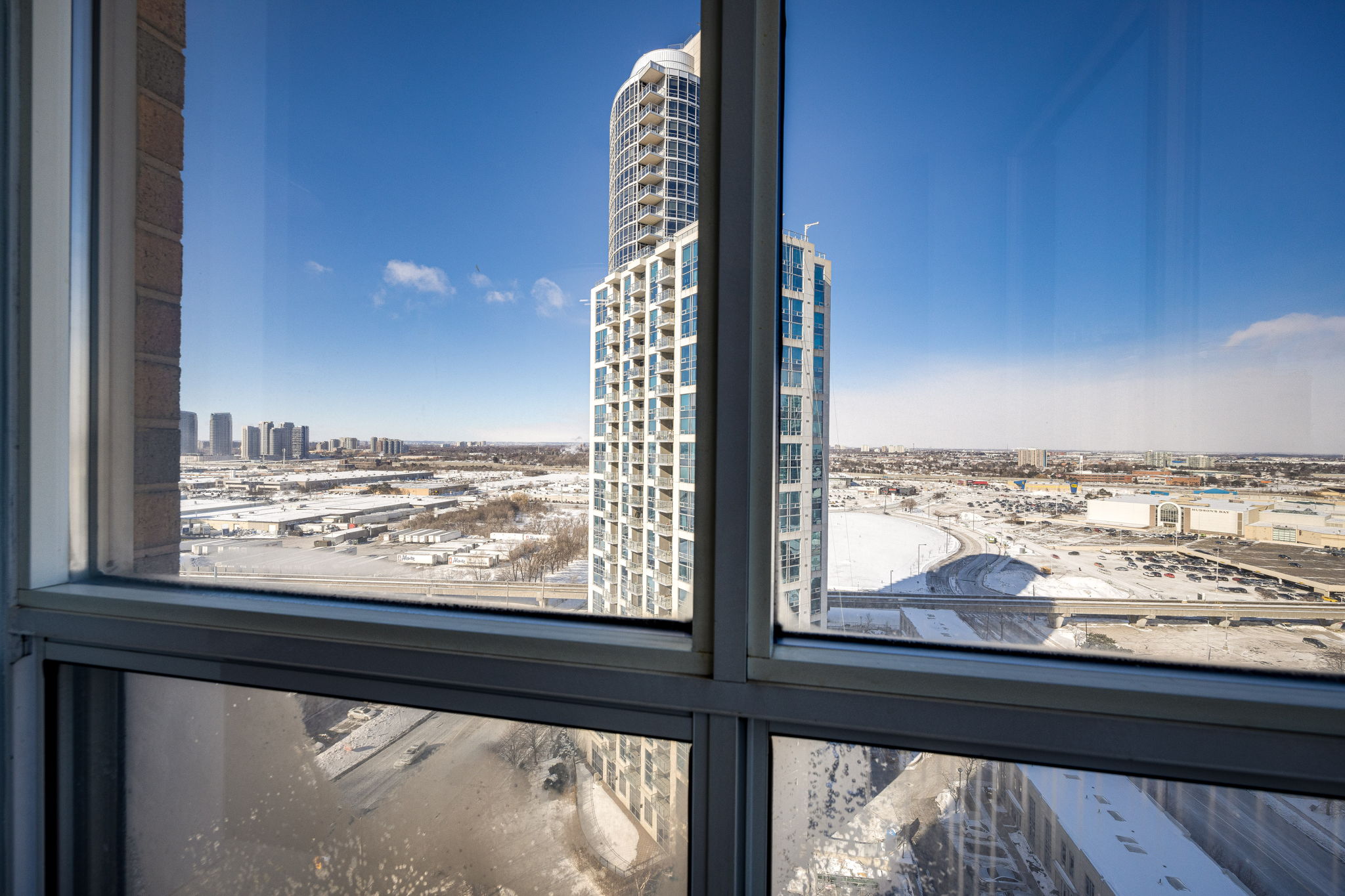 Toronto property showcase — delivered property photograph 28