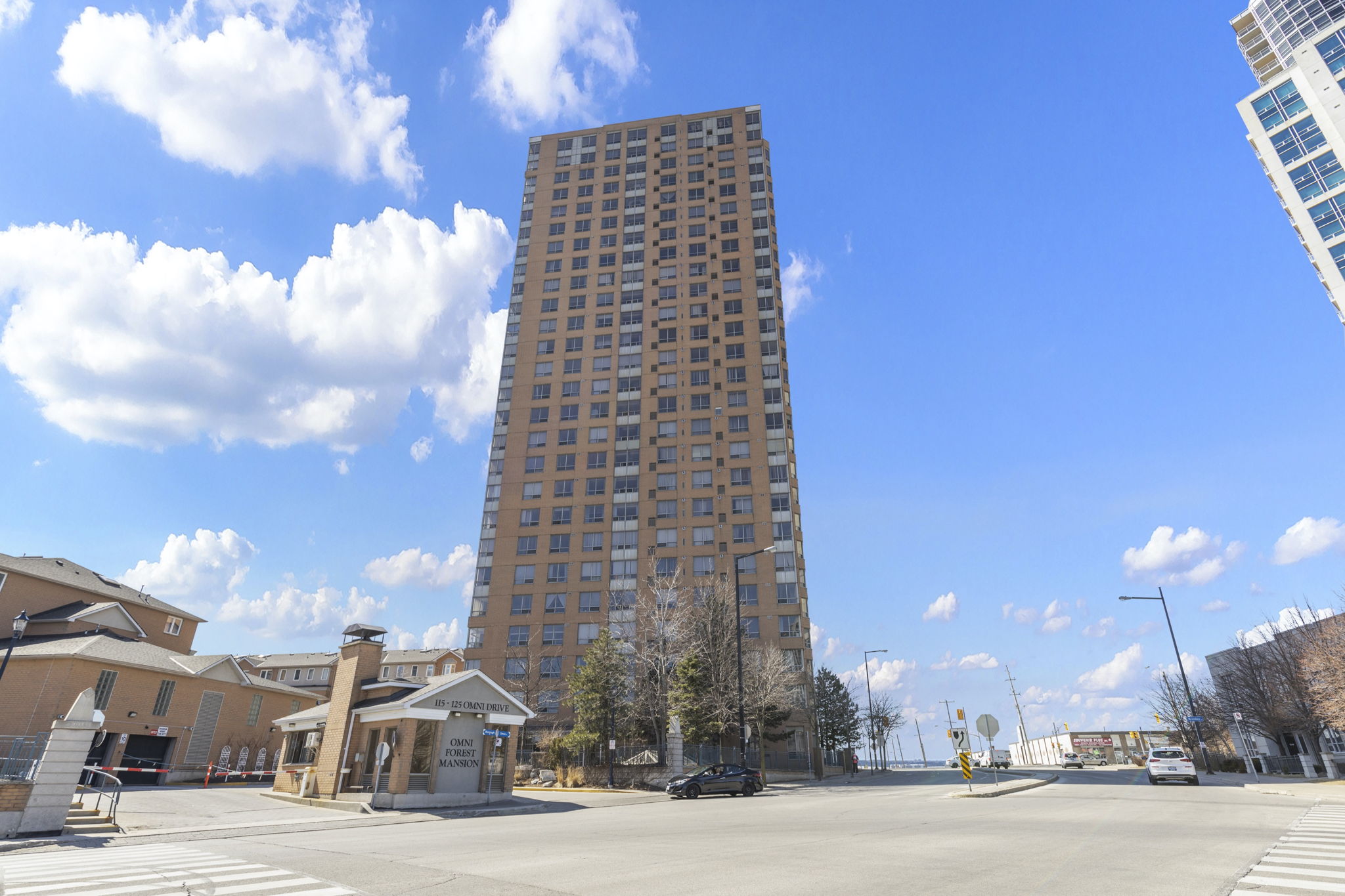 Toronto property showcase — delivered property photograph 3