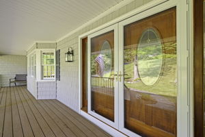 Front Porch/Entrance