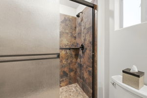 Bathroom 2(2)