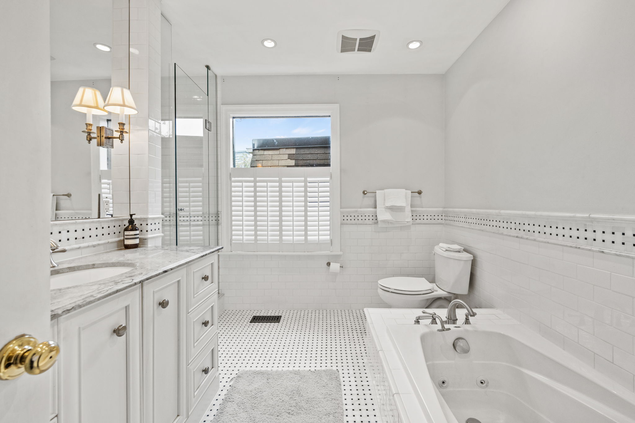 Toronto property showcase — delivered property photograph 17