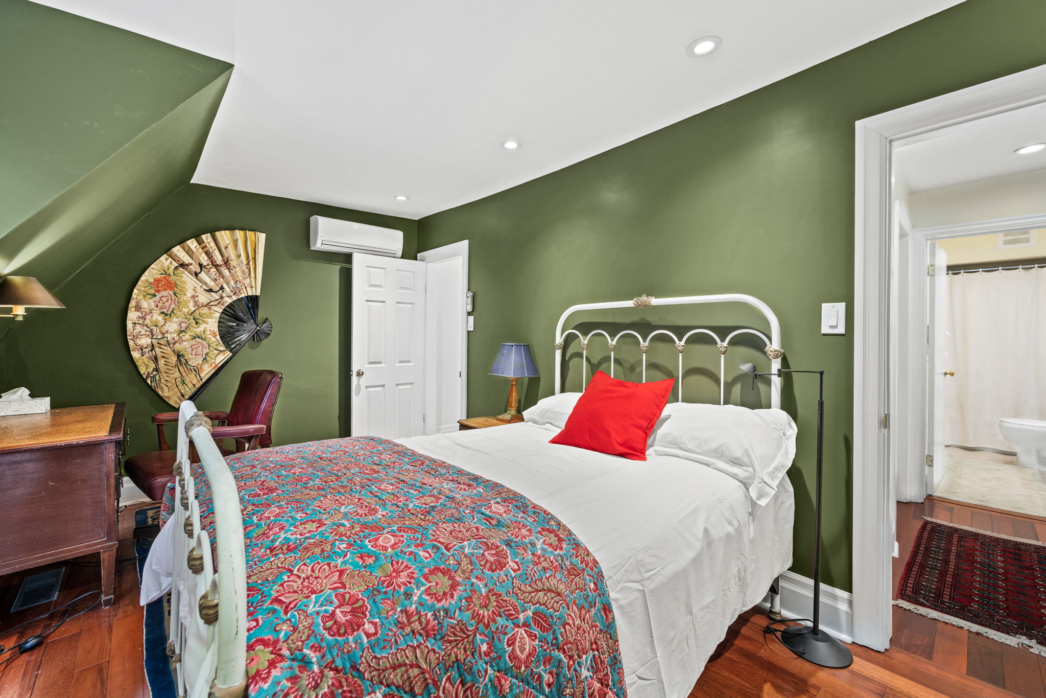 Toronto property showcase — delivered property photograph 19