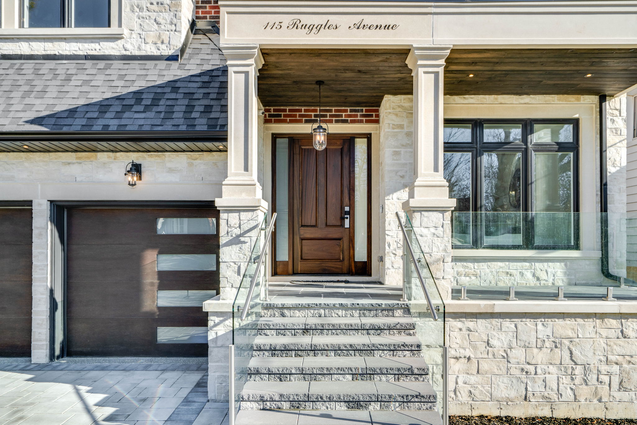 115 Ruggles Ave Richmond Hill, ON L4C 1Y3