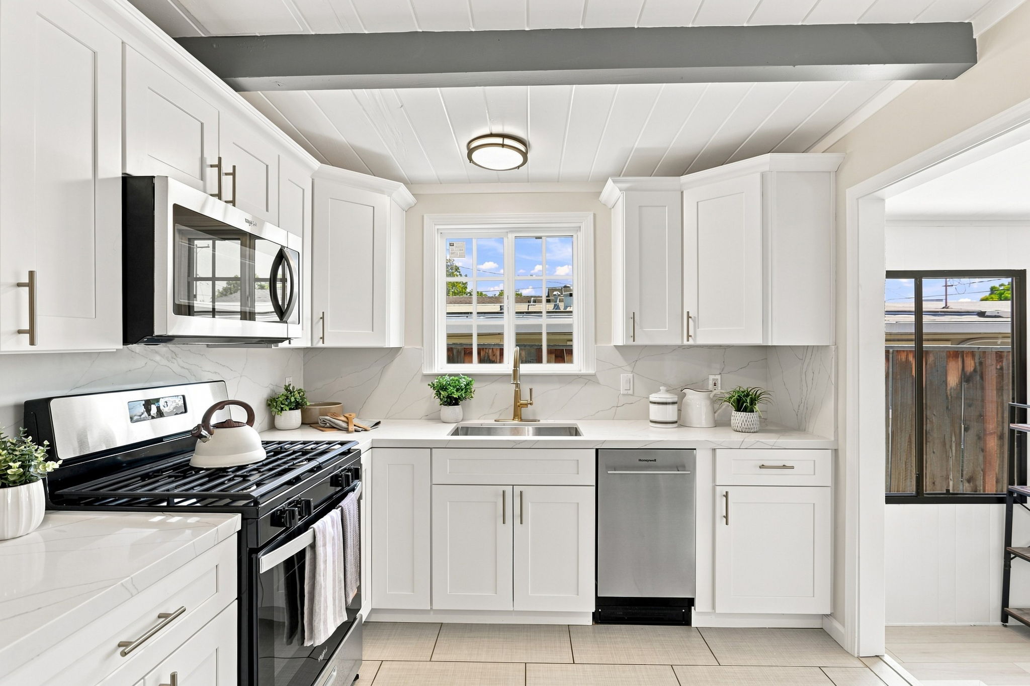 015_F8_115 S Gadsden Dr