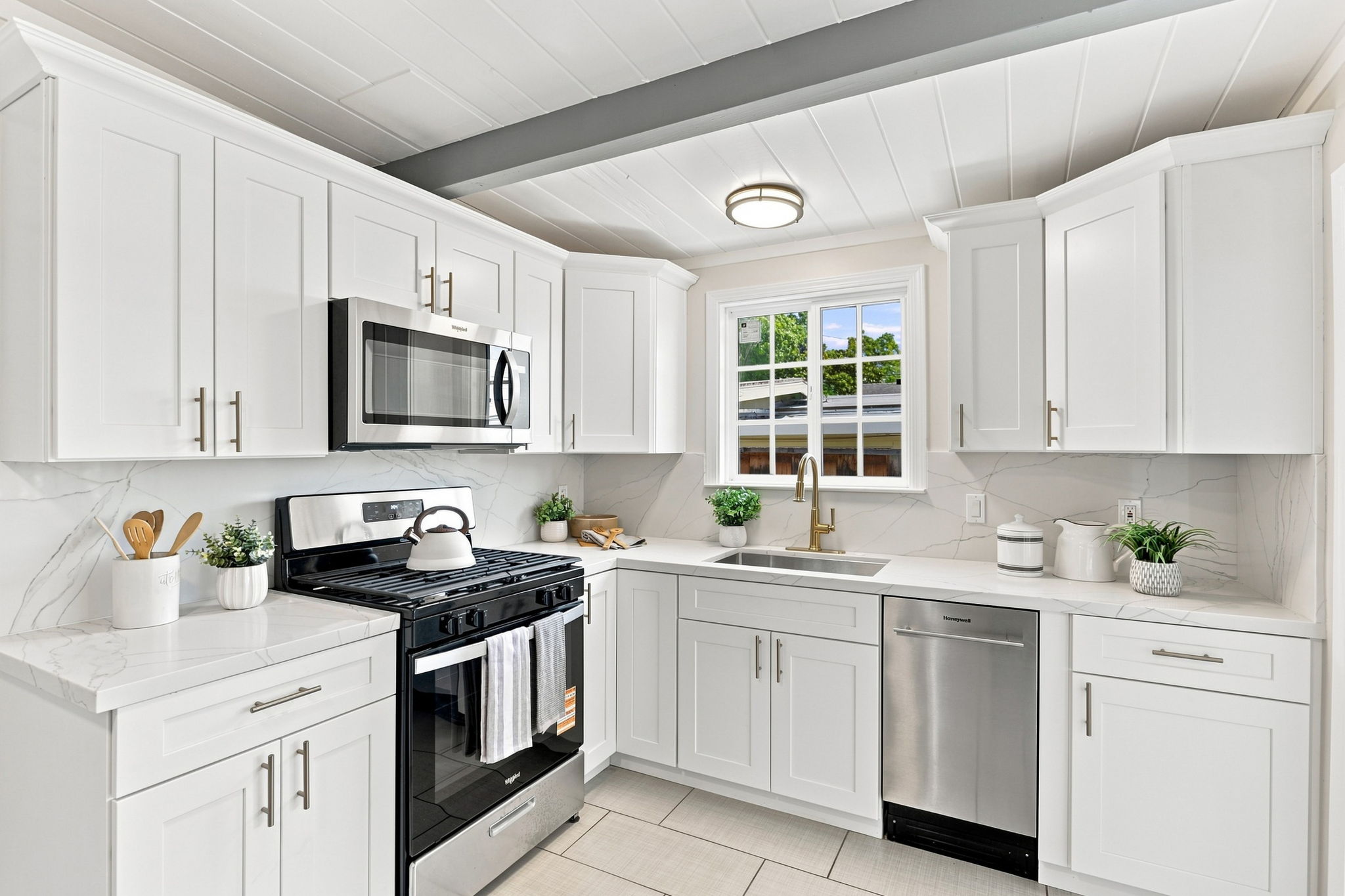 016_F8_115 S Gadsden Dr