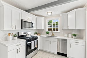 016_F8_115 S Gadsden Dr