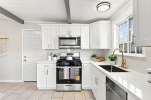 017_F8_115 S Gadsden Dr