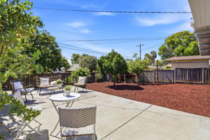 033_F8_115 S Gadsden Dr