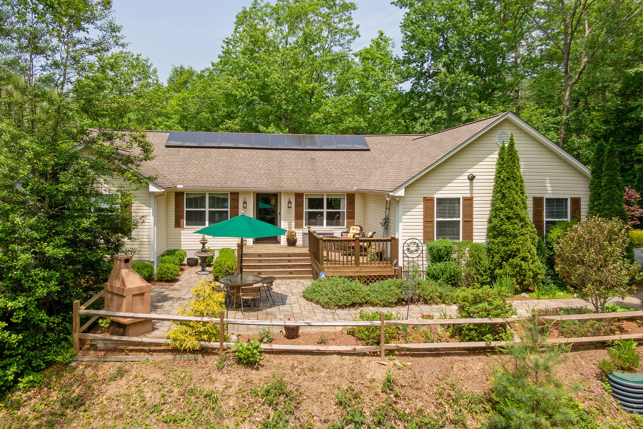 115 S Greenbriar Woods Rd, Hendersonville, NC 28739 TCMPhotos