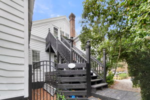 Side entrance to apartment