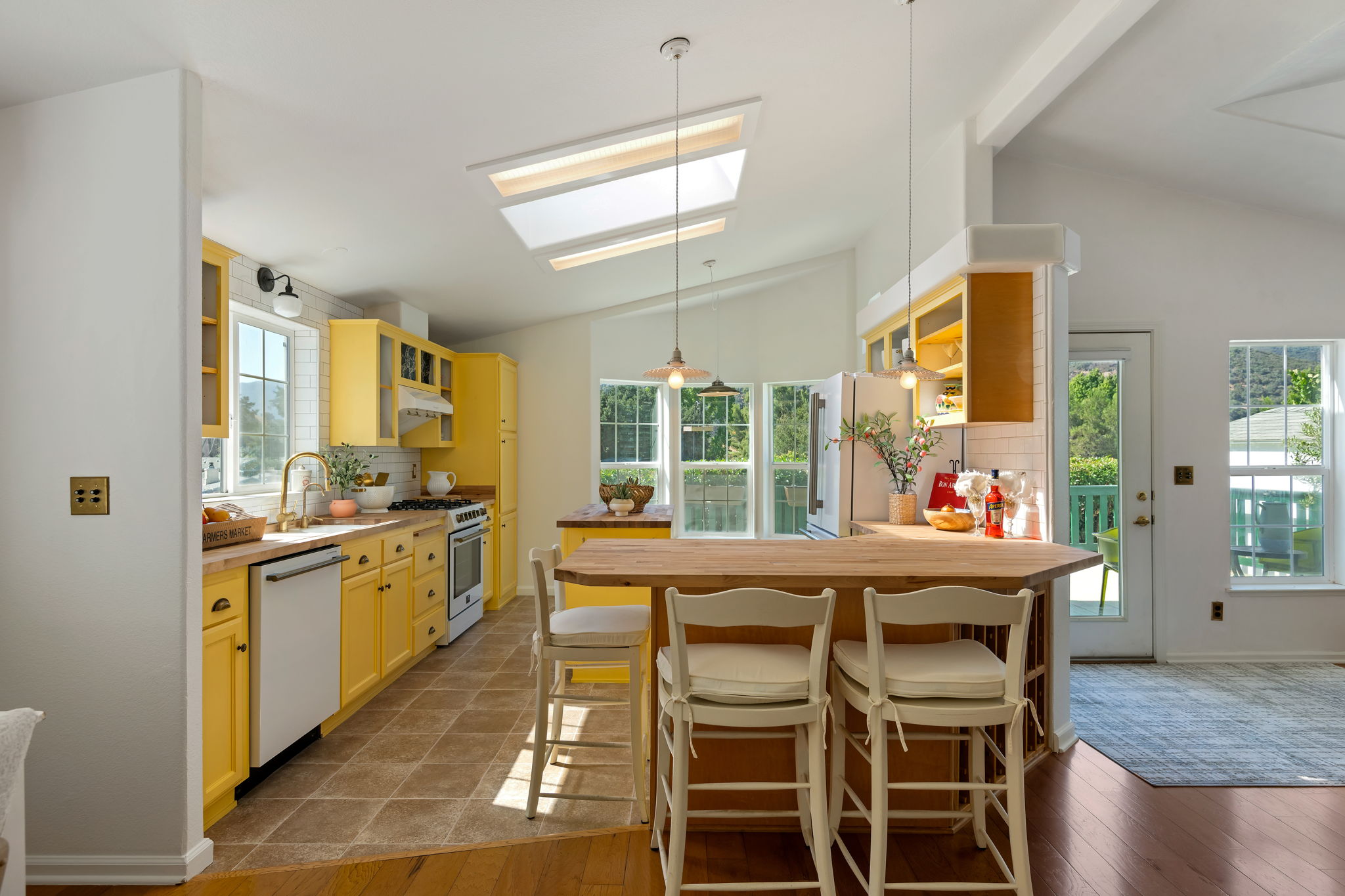 16-Kitchen