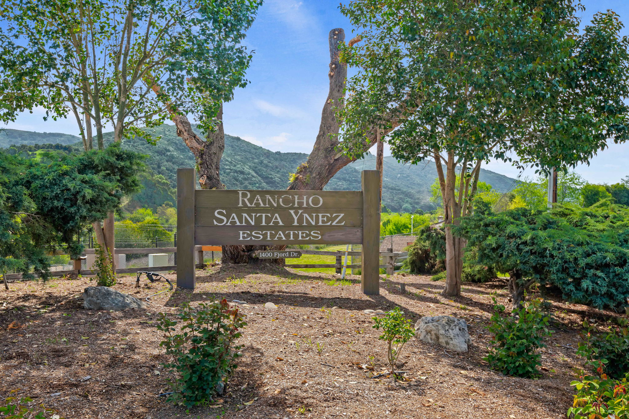 40 - Welcome to Rancho Santa Ynez Estates