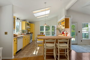 16-Kitchen