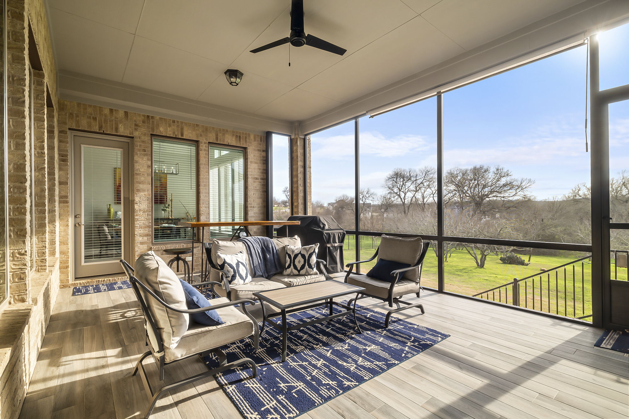 Screened-in Porch