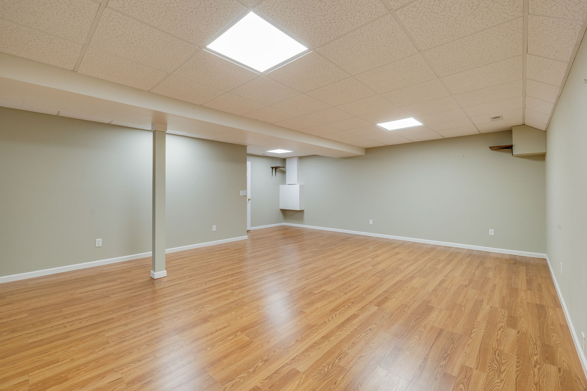 031