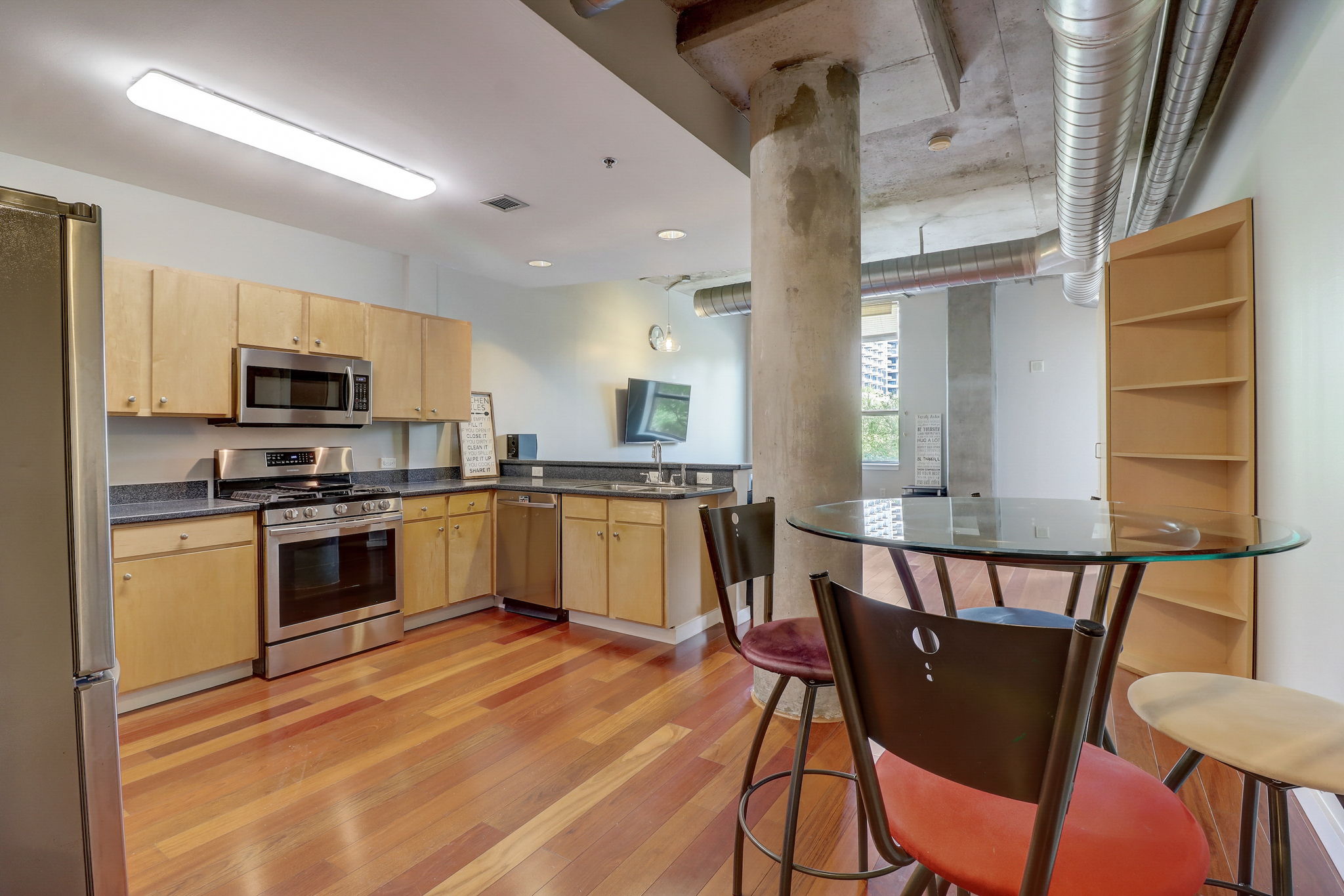 W Peachtree Pl NW 314-016
