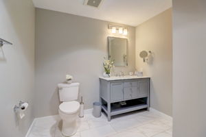 W Peachtree Pl NW 314-024