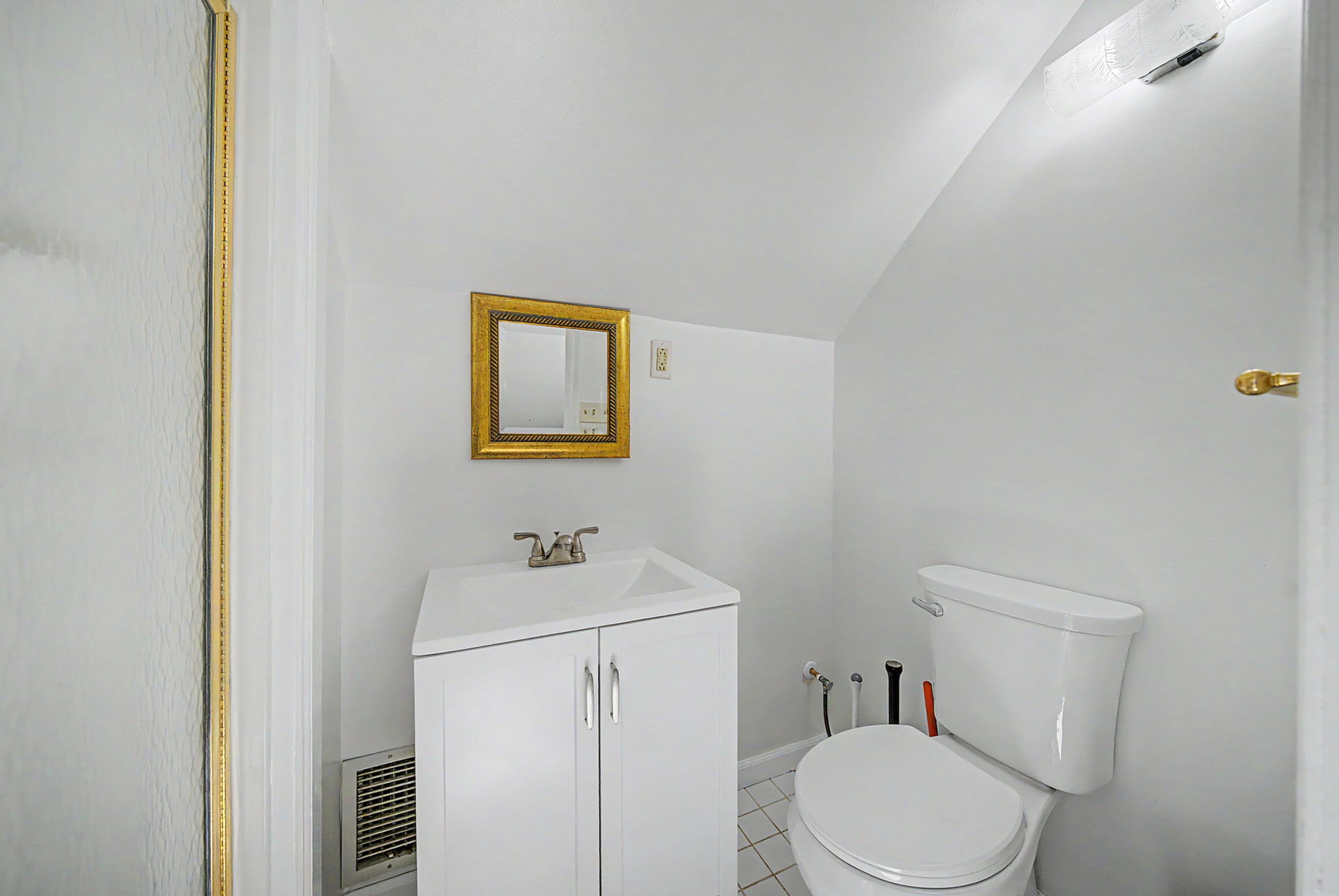  Photo 44