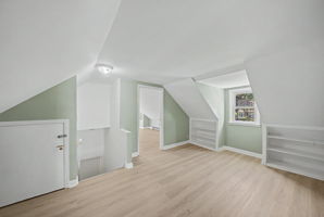 Photo 36