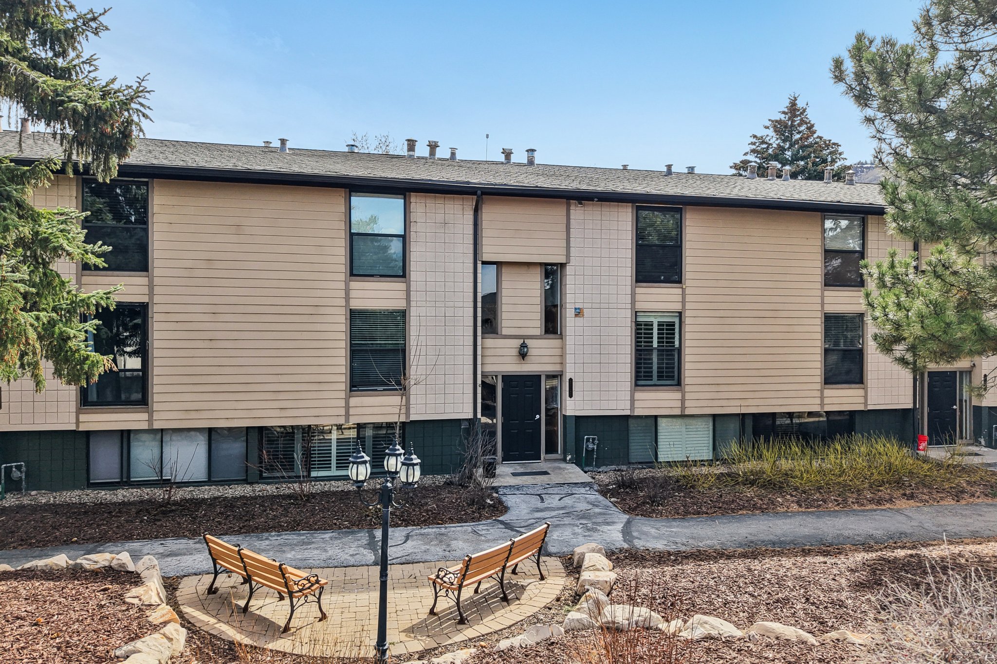Deer Valley Dr-S2203-008.jpg