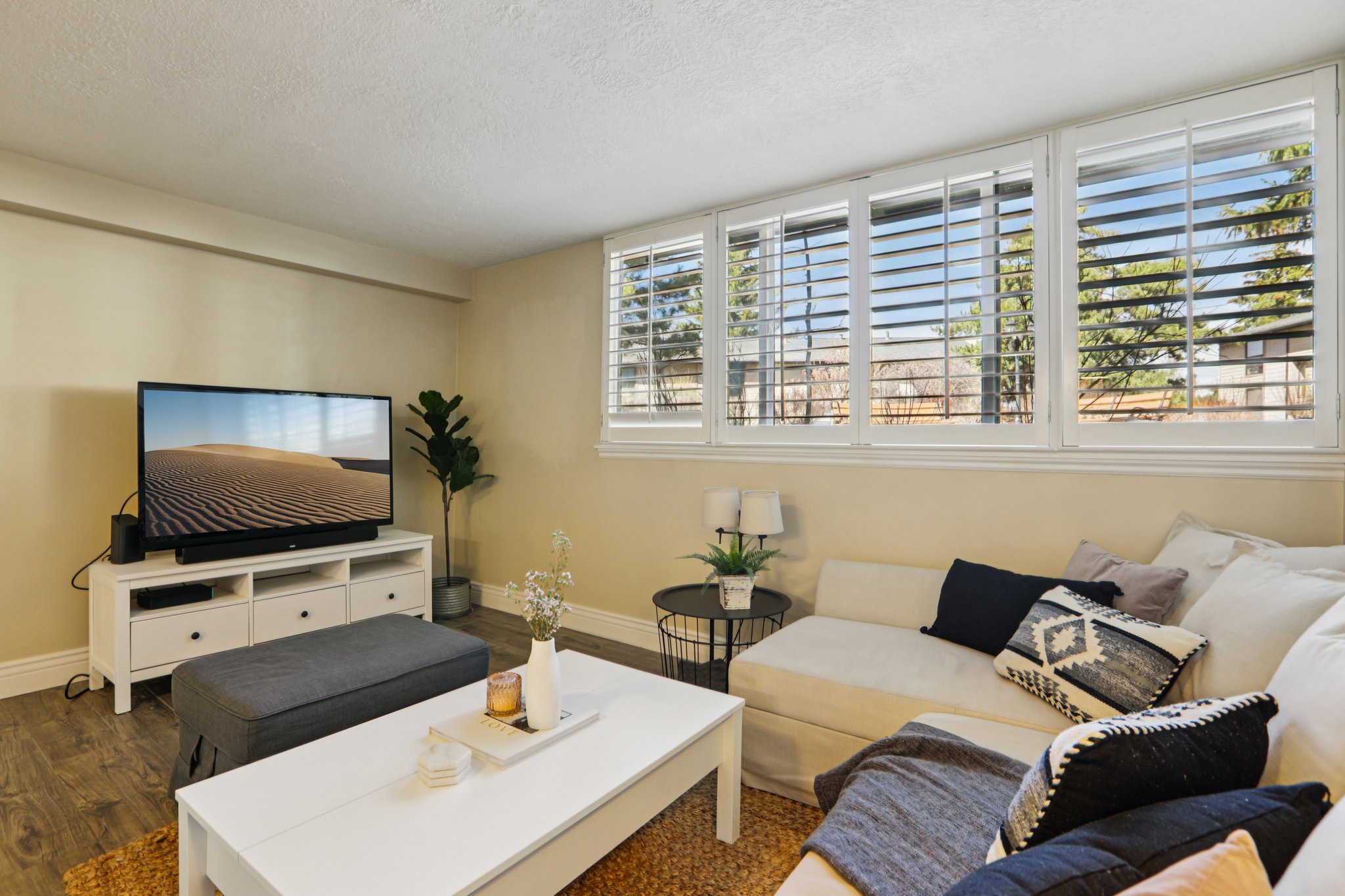 Deer Valley Dr-S2203-015.jpg
