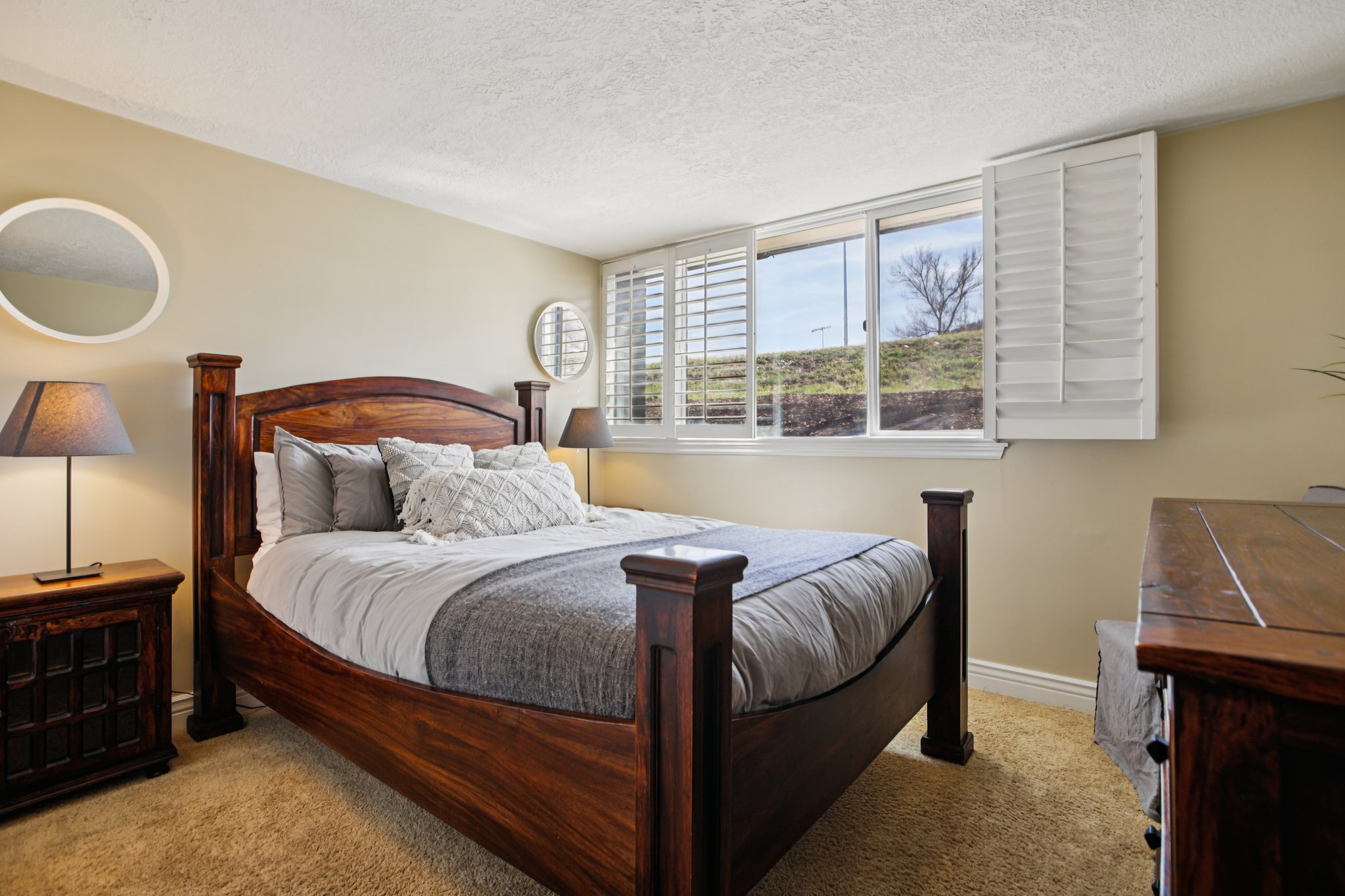 Deer Valley Dr-S2203-032.jpg