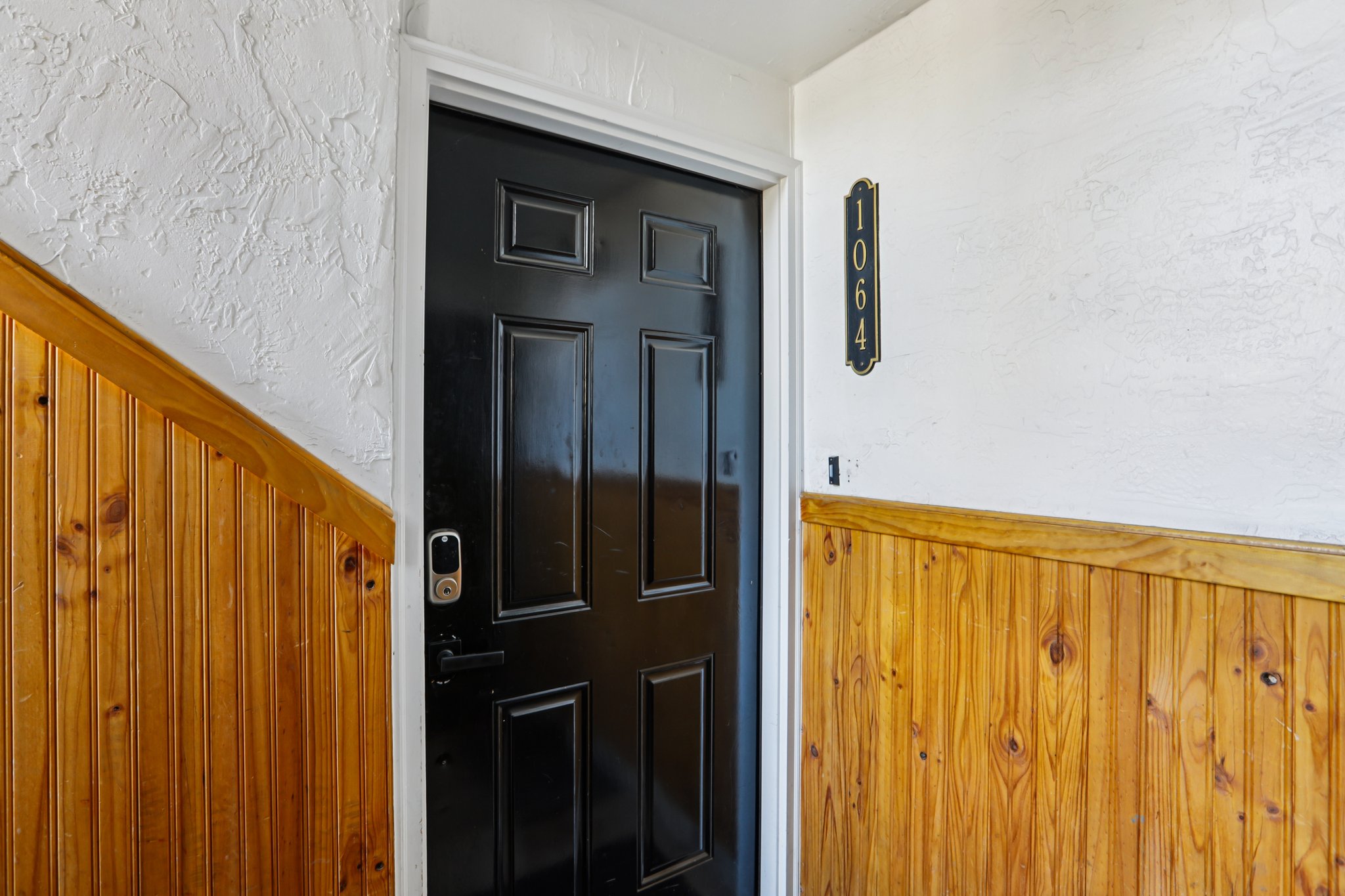 Deer Valley Dr-S2203-046.jpg