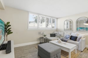 Deer Valley Dr-S2203-014.jpg