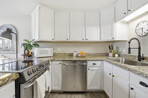 Deer Valley Dr-S2203-017.jpg