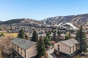 Deer Valley Dr-S2203-053.jpg