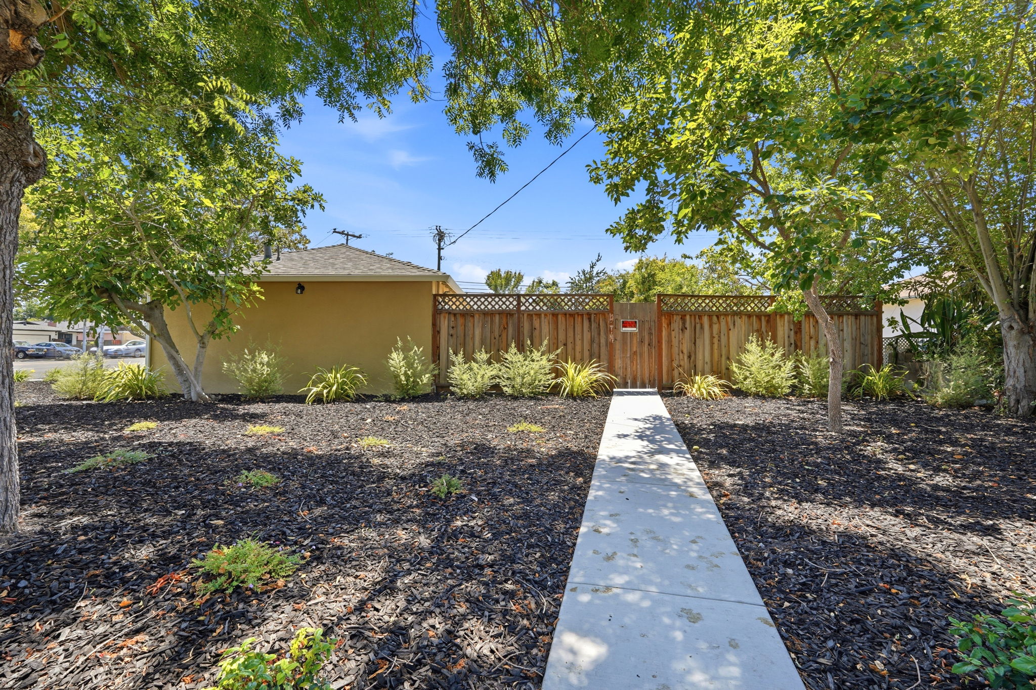 043_F8_1150 Kiely Blvd
