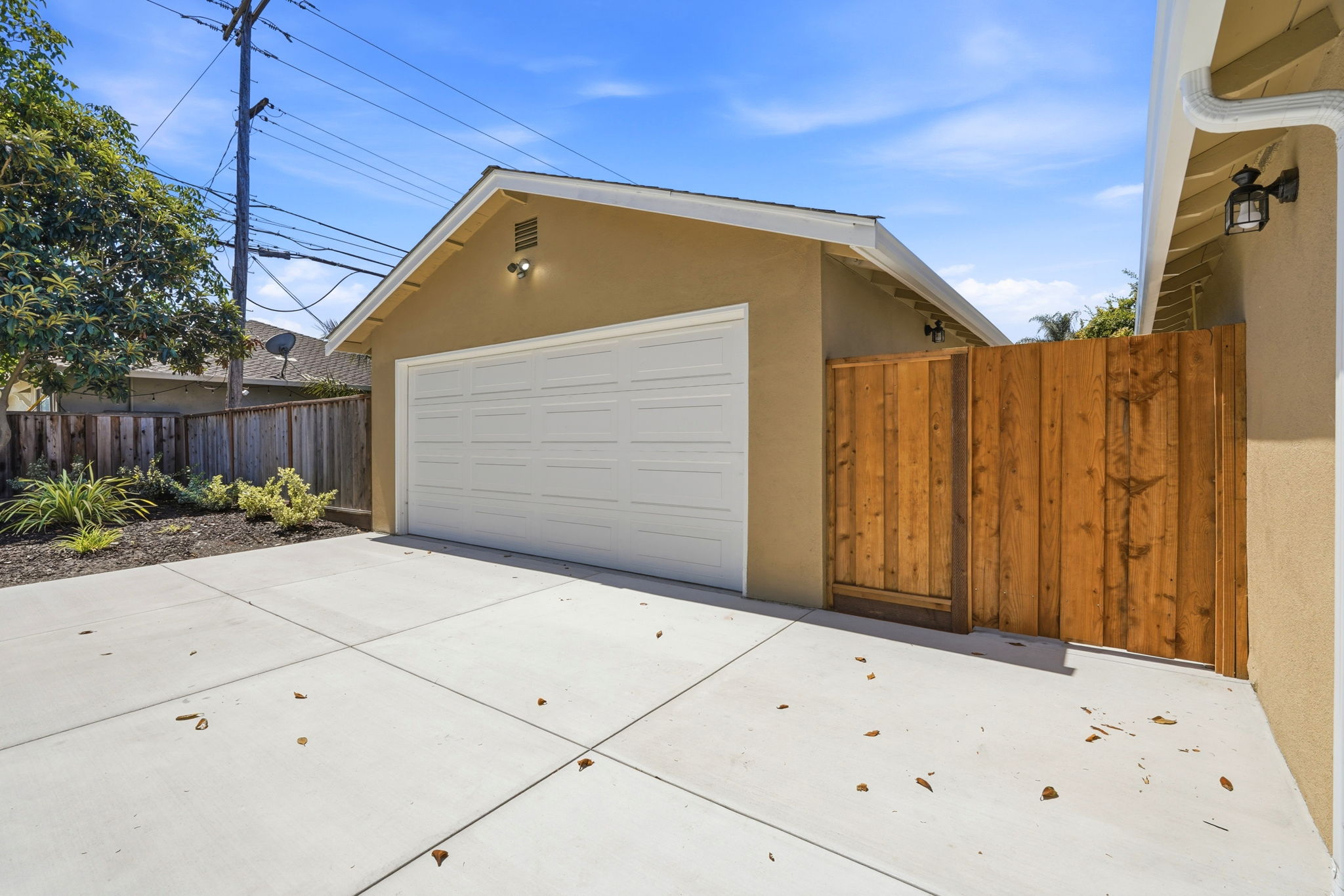 044_F8_1150 Kiely Blvd