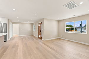 014_F8_1150 Kiely Blvd