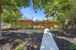 043_F8_1150 Kiely Blvd
