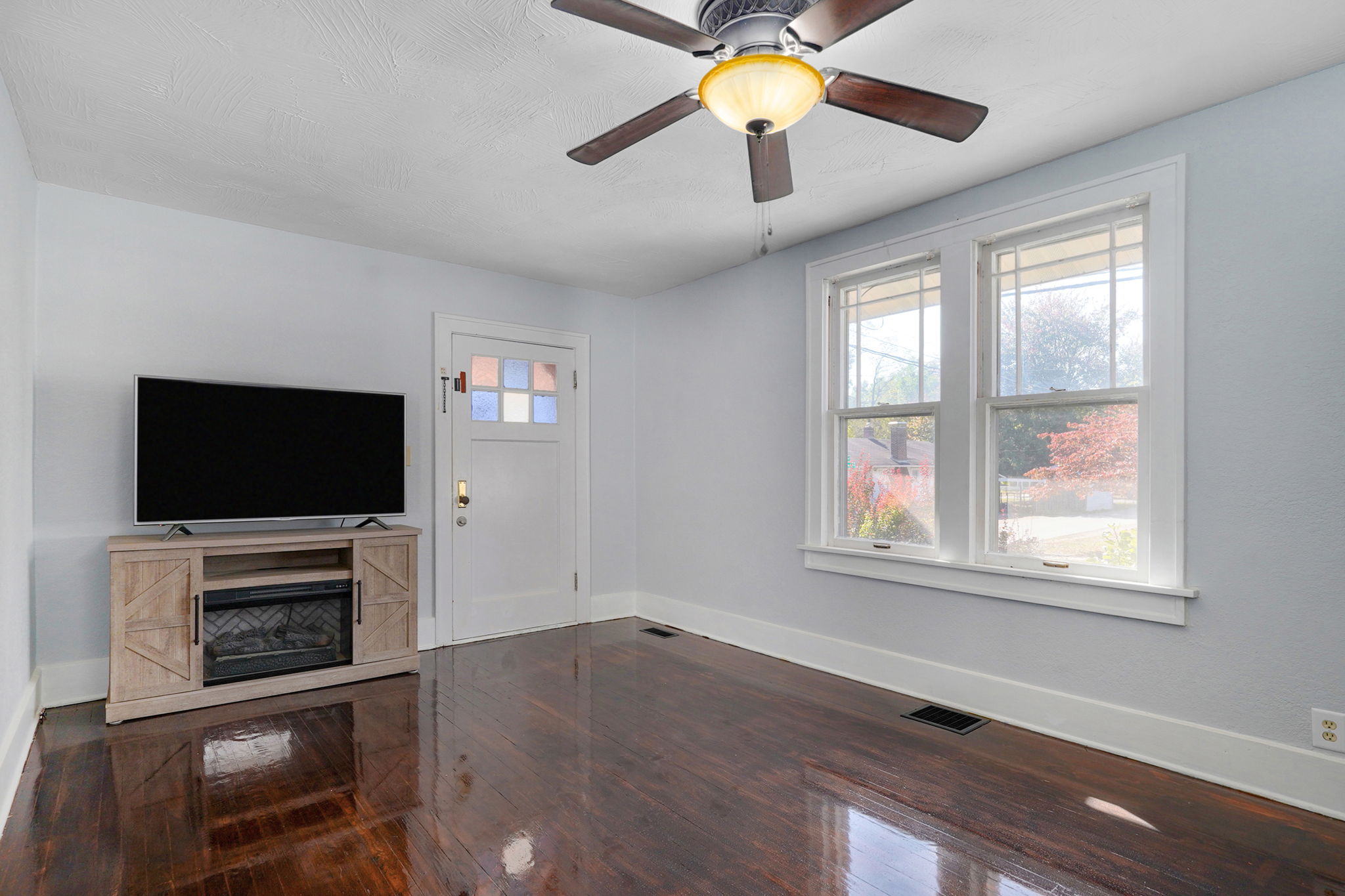 1150 S Kimbrough Ave-7