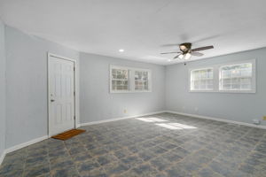 1150 S Kimbrough Ave-19