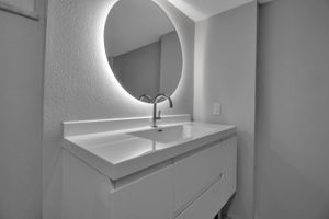  Photo 34