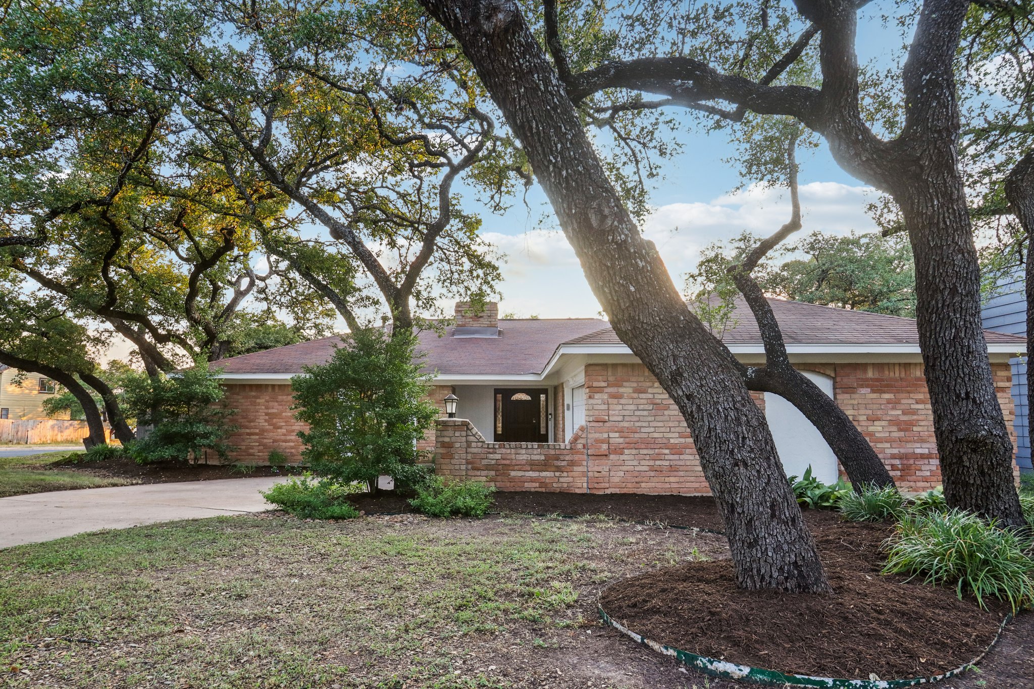 Sterlinghill Dr-S0808-004.jpg