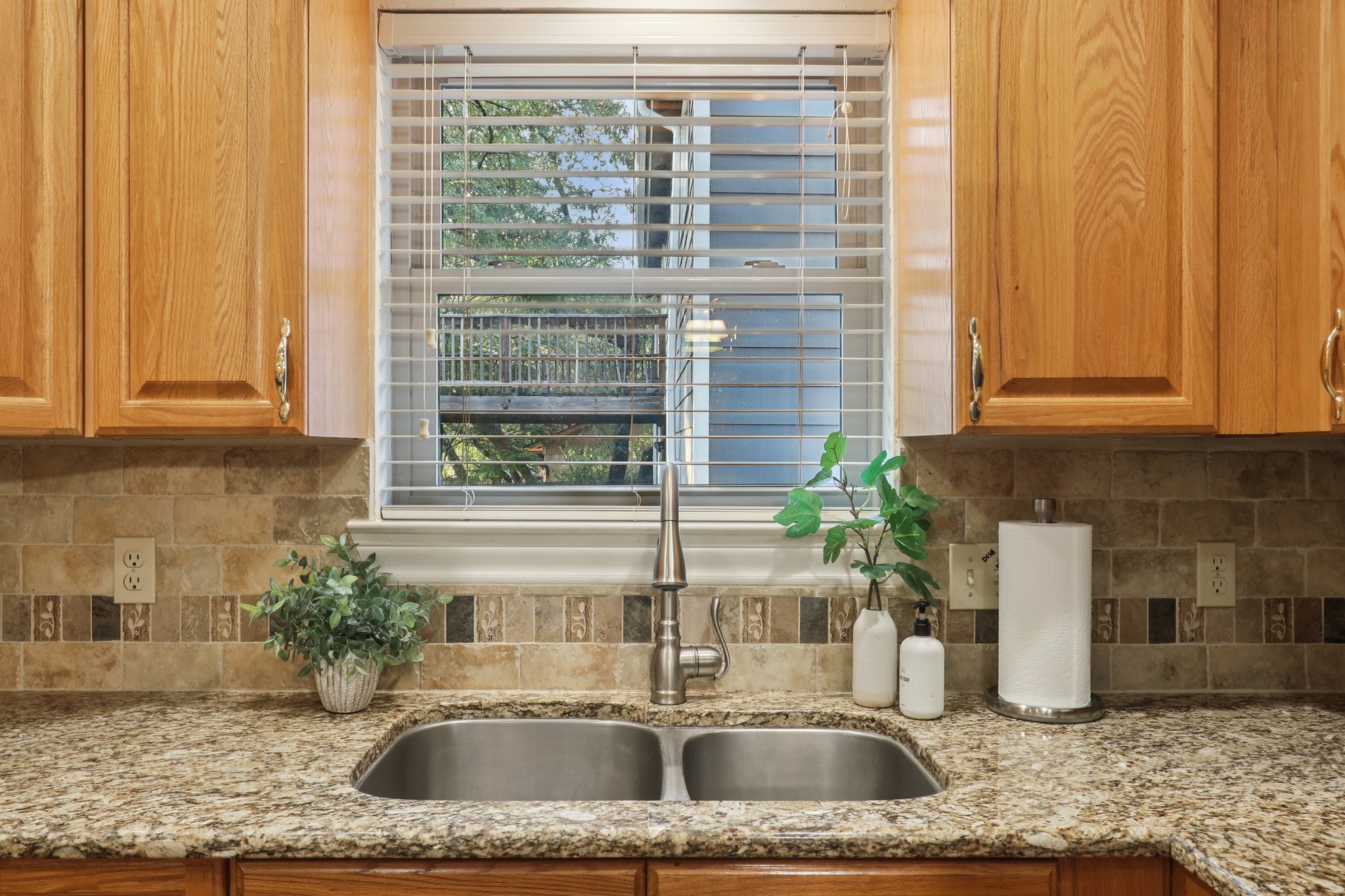 Sterlinghill Dr-S0808-025.jpg